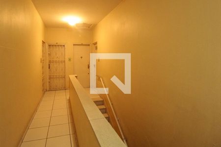 Corredor de apartamento à venda com 2 quartos, 77m² em Petrópolis, Porto Alegre