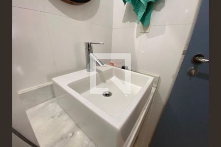 Banheiro  de apartamento à venda com 2 quartos, 85m² em Barra da Tijuca, Rio de Janeiro