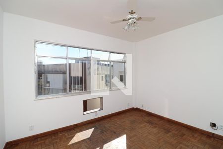 Sala de apartamento à venda com 2 quartos, 75m² em Jardim Guanabara, Rio de Janeiro