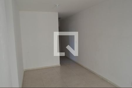 Sala de apartamento para alugar com 2 quartos, 56m² em Taquara, Rio de Janeiro