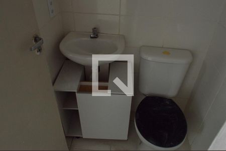 Banheiro da Suíte de apartamento para alugar com 2 quartos, 56m² em Taquara, Rio de Janeiro