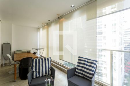 Varanda de kitnet/studio para alugar com 1 quarto, 62m² em Itaim Bibi, São Paulo