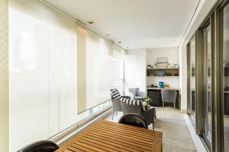 Varanda de kitnet/studio para alugar com 1 quarto, 62m² em Itaim Bibi, São Paulo