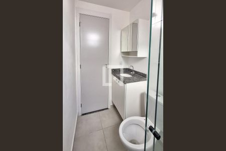 Banheiro de apartamento para alugar com 2 quartos, 45m² em Figueira, Duque de Caxias
