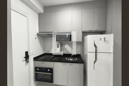 Cozinha de apartamento para alugar com 1 quarto, 23m² em Paraíso, São Paulo