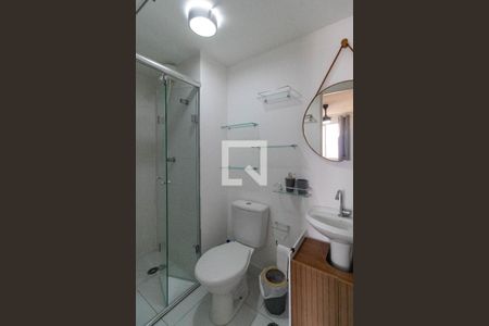 Banheiro da Suíte de apartamento à venda com 1 quarto, 29m² em Parque Industrial Tomas Edson, São Paulo