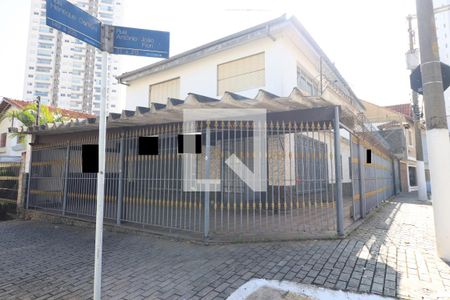 Fachada de casa à venda com 5 quartos, 319m² em Vila Gomes Cardim, São Paulo