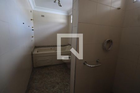 Banheiro da Suíte 2 de casa à venda com 5 quartos, 319m² em Vila Gomes Cardim, São Paulo
