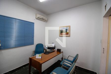 Quarto 1 de casa à venda com 2 quartos, 243m² em Ferreira, São Paulo