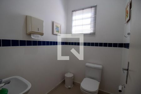 Banheiro de casa à venda com 2 quartos, 243m² em Ferreira, São Paulo