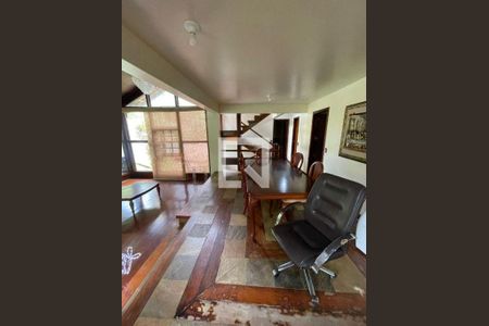 Casa à venda com 5 quartos, 600m² em Santo Antônio, Niterói