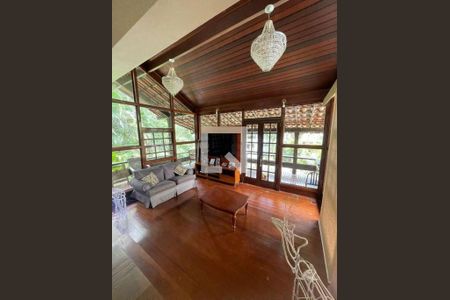 Casa à venda com 5 quartos, 600m² em Santo Antônio, Niterói