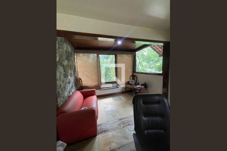 Casa à venda com 5 quartos, 600m² em Santo Antônio, Niterói