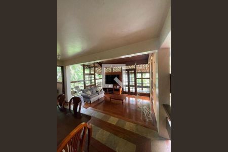 Casa à venda com 5 quartos, 600m² em Santo Antônio, Niterói