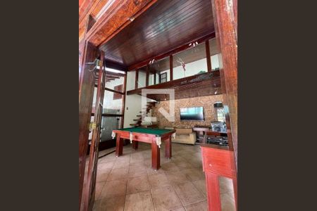 Casa à venda com 5 quartos, 600m² em Santo Antônio, Niterói