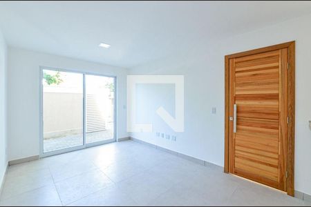 Casa à venda com 3 quartos, 97m² em Cafubá, Niterói