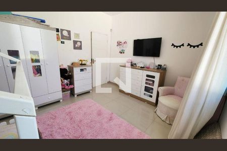 Casa à venda com 5 quartos, 260m² em Piratininga, Niterói