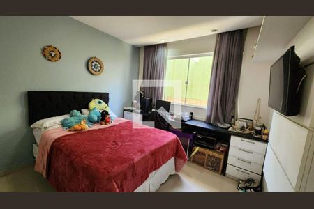 Casa à venda com 5 quartos, 260m² em Piratininga, Niterói