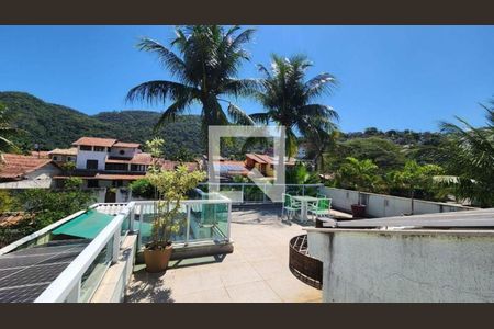 Casa à venda com 5 quartos, 260m² em Piratininga, Niterói
