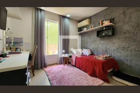 Casa à venda com 5 quartos, 260m² em Piratininga, Niterói