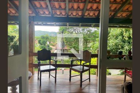 Casa à venda com 5 quartos, 440m² em Santo Antônio, Niterói