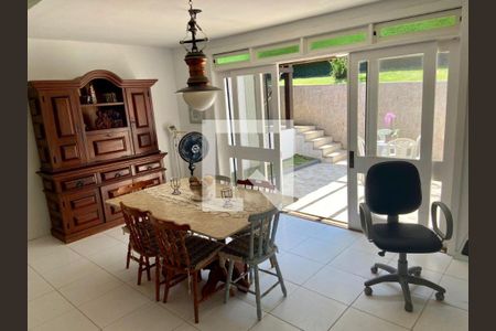 Casa à venda com 5 quartos, 440m² em Santo Antônio, Niterói