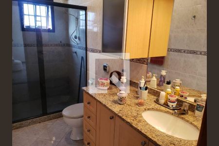 Casa à venda com 3 quartos, 135m² em Piratininga, Niterói