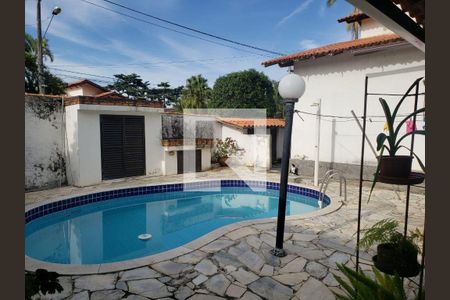 Casa à venda com 3 quartos, 135m² em Piratininga, Niterói