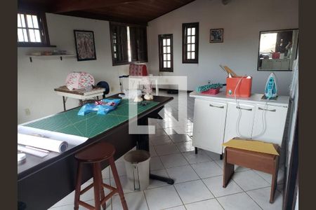 Casa à venda com 3 quartos, 135m² em Piratininga, Niterói