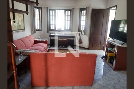 Casa à venda com 3 quartos, 135m² em Piratininga, Niterói