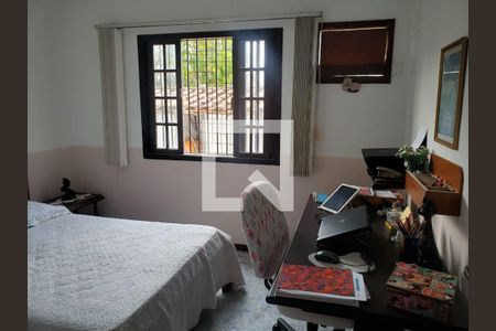 Casa à venda com 3 quartos, 135m² em Piratininga, Niterói