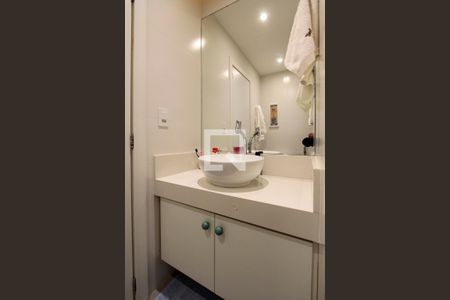 Banheiro Social de apartamento à venda com 1 quarto, 64m² em Barra da Tijuca, Rio de Janeiro