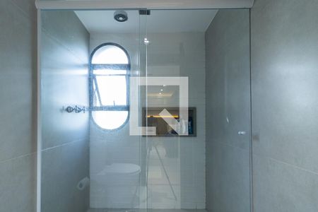 Banheiro da Suíte de apartamento à venda com 1 quarto, 57m² em Itaim Bibi, São Paulo