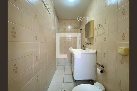 Banheiro de apartamento para alugar com 1 quarto, 40m² em Aviação, Praia Grande