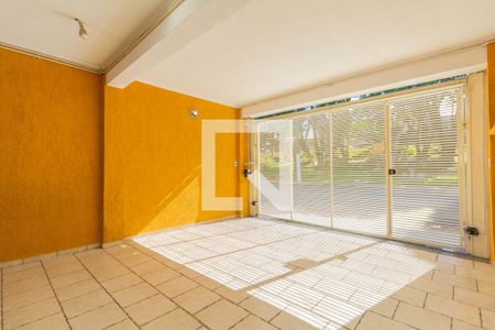Garagem de casa à venda com 6 quartos, 160m² em Jardim Coimbra, São Paulo