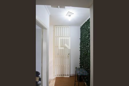 Hall de casa para alugar com 3 quartos, 154m² em Vila Constança, São Paulo