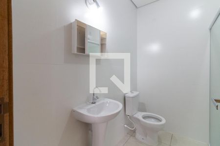 Banheiro de kitnet/studio para alugar com 1 quarto, 40m² em Rio Pequeno, São Paulo