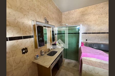 Casa à venda com 5 quartos, 1200m² em Jardim Riacho das Pedras, Contagem