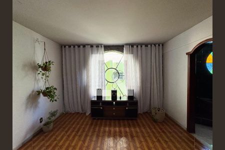 Casa à venda com 5 quartos, 1200m² em Jardim Riacho das Pedras, Contagem