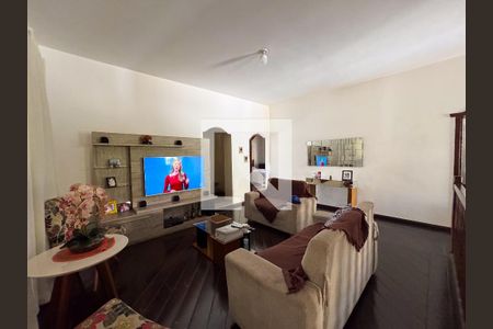 Casa à venda com 5 quartos, 1200m² em Jardim Riacho das Pedras, Contagem