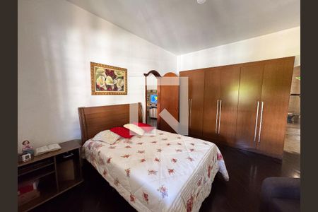 Casa à venda com 5 quartos, 1200m² em Jardim Riacho das Pedras, Contagem