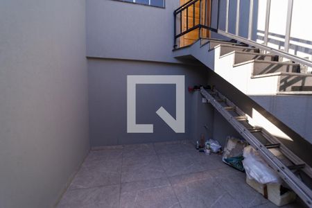 Garagem de casa à venda com 2 quartos, 75m² em Vila Nhocuné, São Paulo