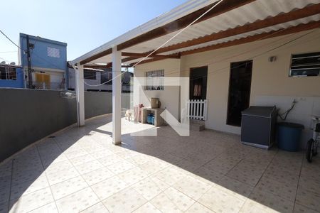 Quintal de casa à venda com 2 quartos, 87m² em Centreville, Santo André