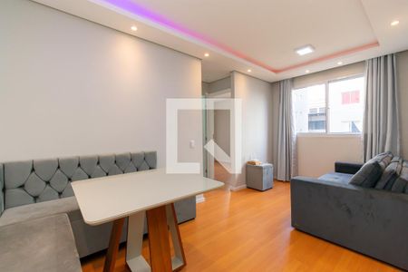 Sala de apartamento para alugar com 2 quartos, 42m² em Parque São Lourenço, São Paulo