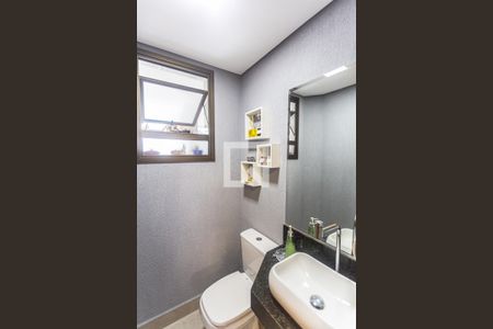 Lavabo de casa à venda com 3 quartos, 112m² em Santa Efigênia, Belo Horizonte