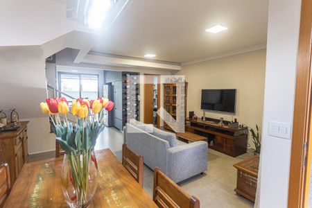 Sala de casa à venda com 3 quartos, 112m² em Santa Efigênia, Belo Horizonte