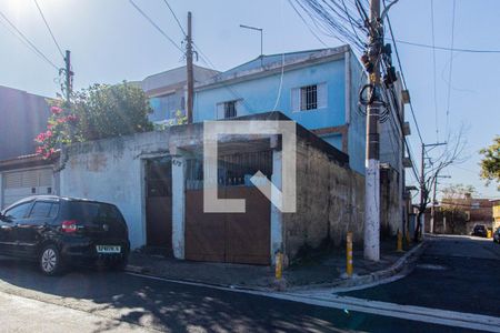 Fachada de casa à venda com 2 quartos, 100m² em Vila Nhocuné, São Paulo