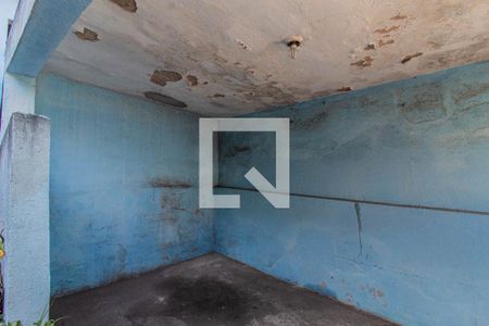 Garagem de casa à venda com 2 quartos, 100m² em Vila Nhocuné, São Paulo