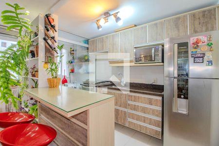 Cozinha e Área de Serviço de apartamento à venda com 2 quartos, 69m² em Vila Ipiranga, Porto Alegre