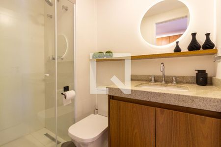 Banheiro de kitnet/studio para alugar com 1 quarto, 27m² em Sumaré, São Paulo